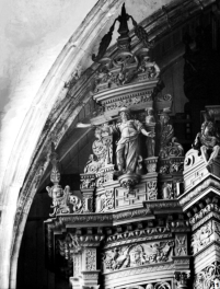 Bois-le-Duc - St.Johns Cathedral - renaissance organ with aediculum